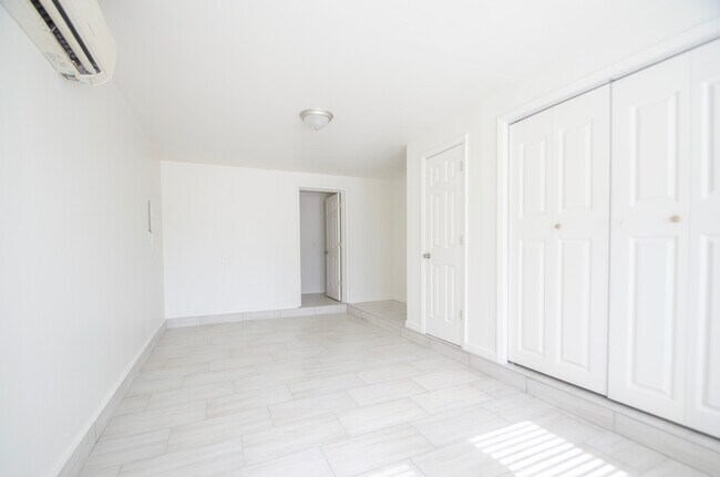 Building Photo - 7886 E Latimer Pl