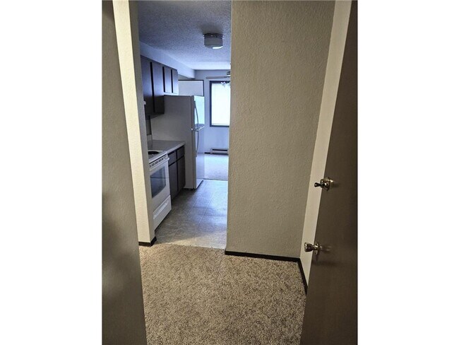 Foto del edificio - 10 12th Ave NE