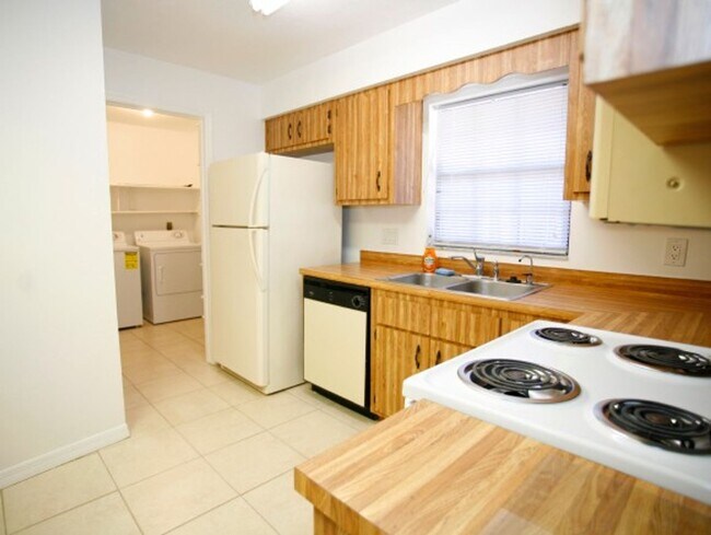 Foto del edificio - Charming 3-bedroom, 2-bathroom home located in the desirable Heatherwood community.