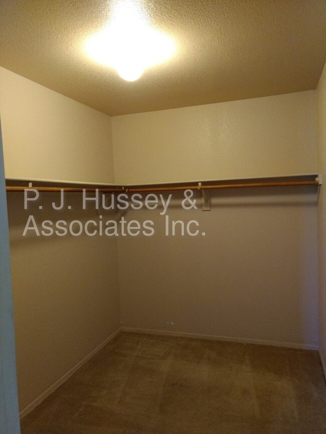 Foto del edificio - 1440 N Idaho Rd