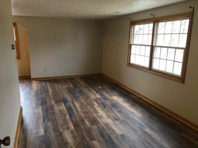 Living Room - 316 Jefferson St W