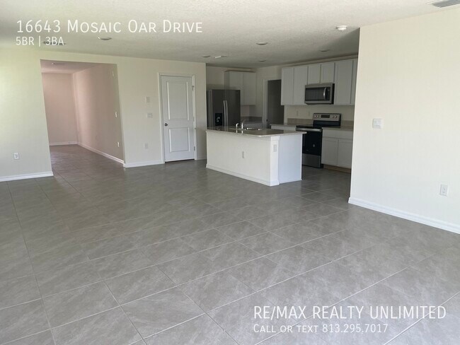 Building Photo - Sereno 5/3 Home - 16643 Mosaic Oar Dr Wima...