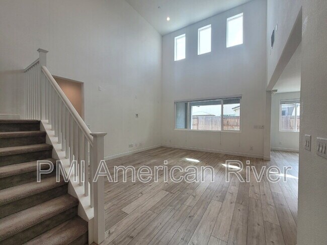 Building Photo - 4016 Salt Pt Wy