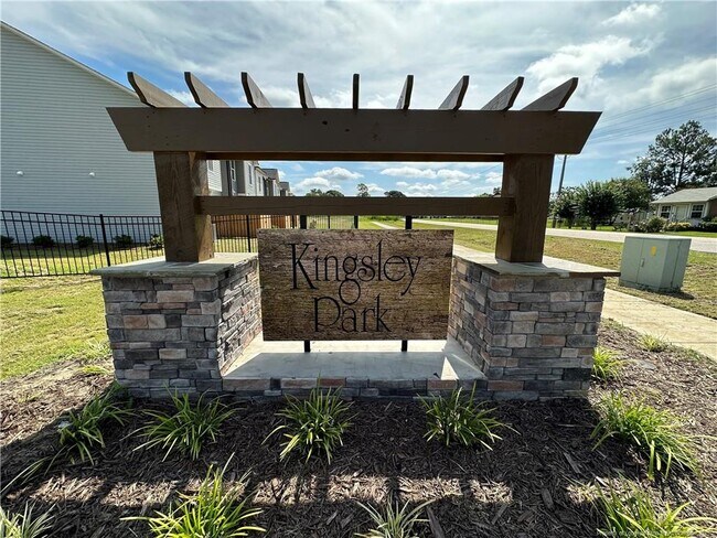 Building Photo - 969 Kingscote Dr