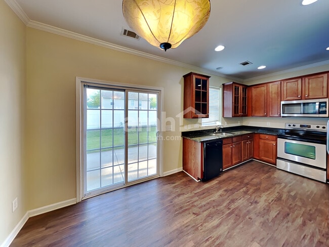 Building Photo - 544 Knothole Ln