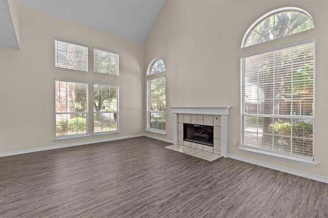 Foto del edificio - 6016 Willow Wood Ln