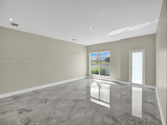 Foto del edificio - 14519 SW 272nd St