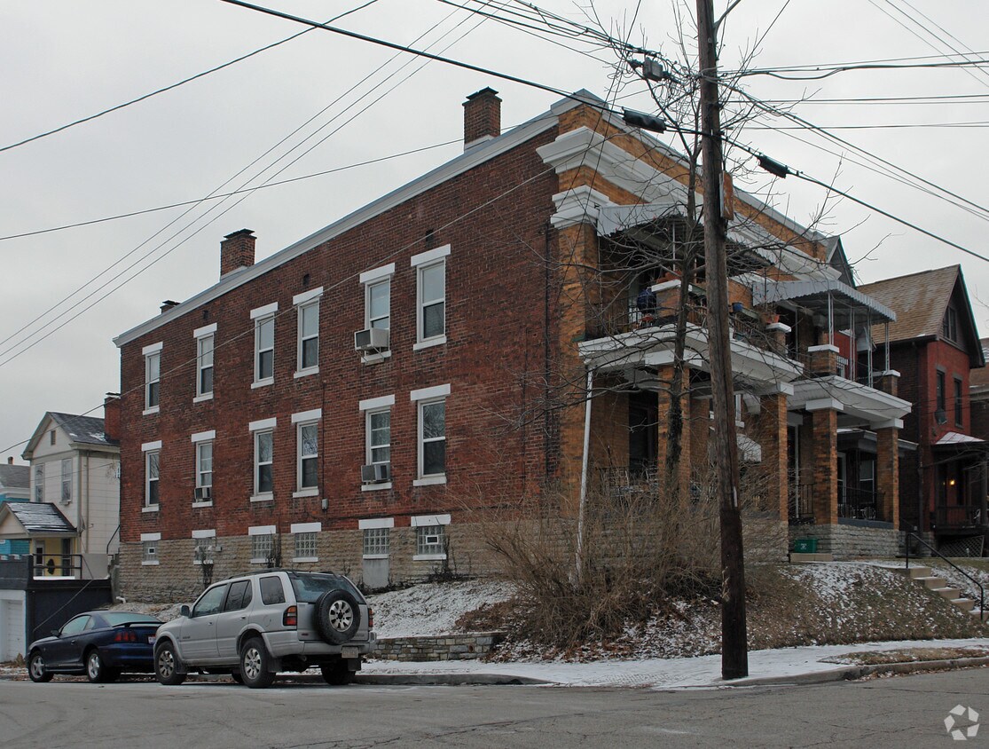 Building Photo - 2376 Fairview Ave