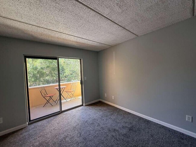 Foto del edificio - 209 W Miracle Strip Pkwy