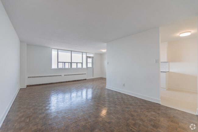 1BR, 1BA - 826SF - Living Room - 30 Carabob Court