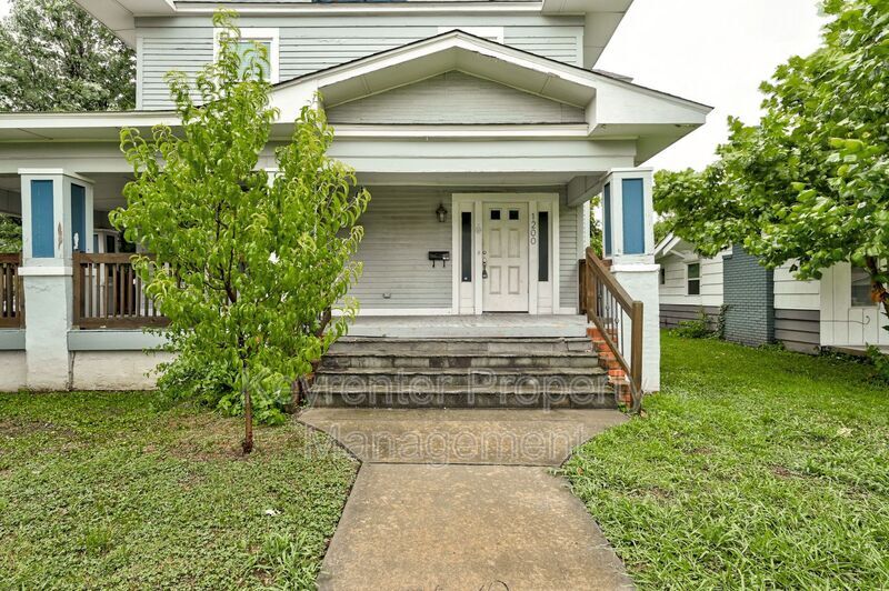Foto principal - 1200 NW 32nd St
