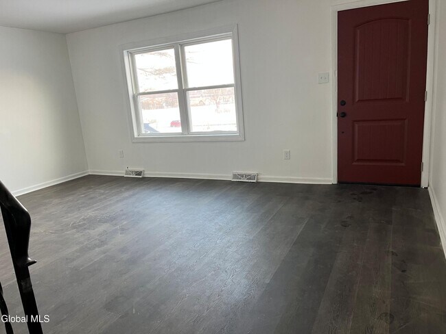 Foto del edificio - 5 Webster Ct