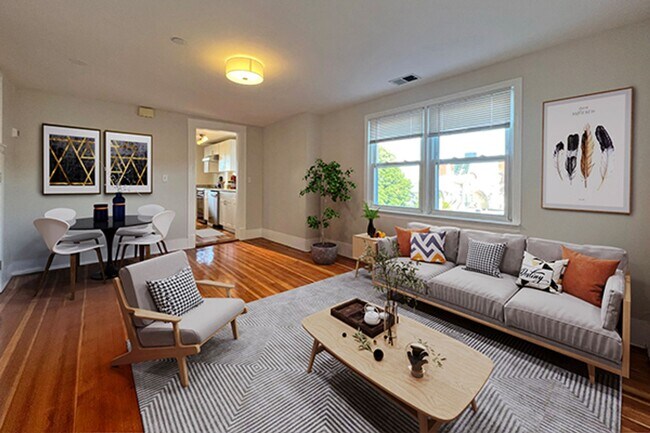 Building Photo - 9/1 Renovated 3BR in downtown Beverly w/AC...