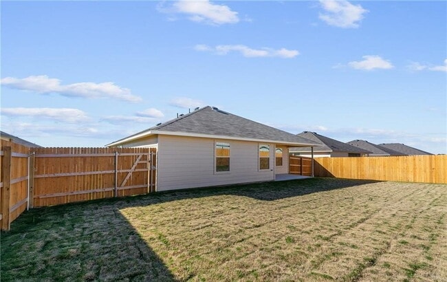 Building Photo - "Charming 3-Bed Oasis with 2 Baths and 1501 Sq. Ft. of Comfort in Killeen!"