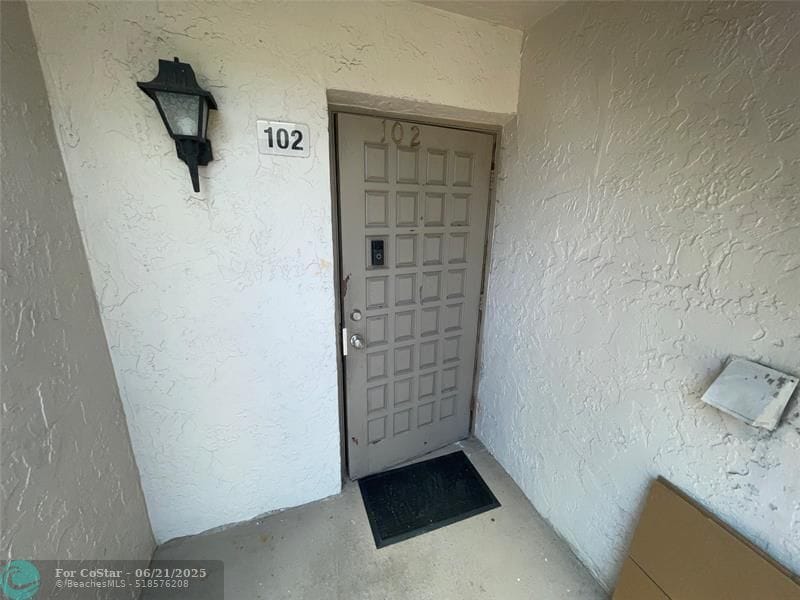 Foto principal - 1000 NW 80th Ave