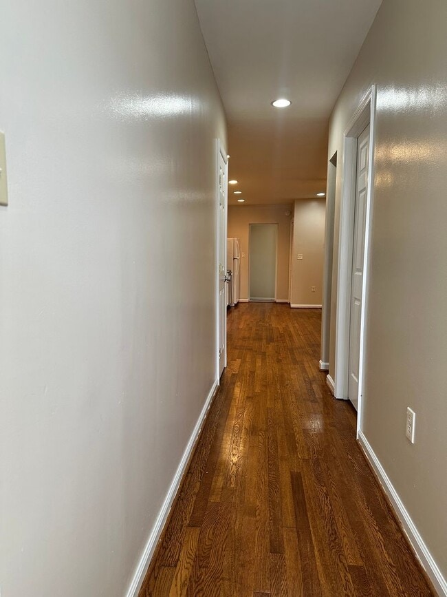 Photo - 1913 Rosedale St NE Apartment