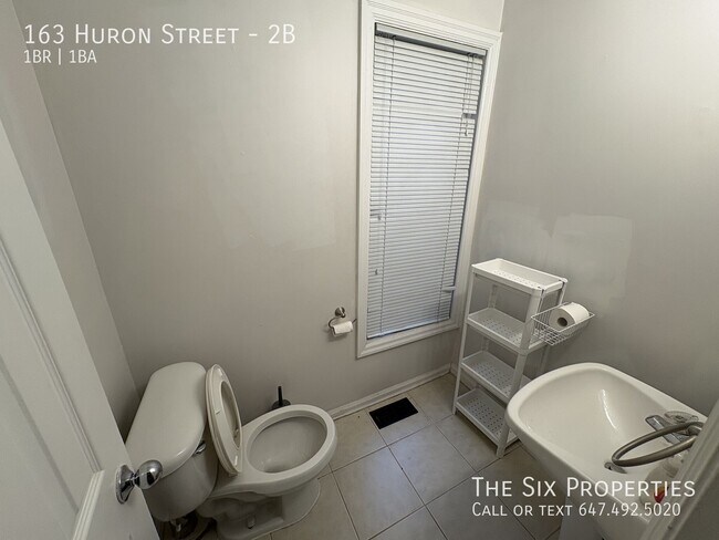 Building Photo - U OF T CAMPUS APARTMENT