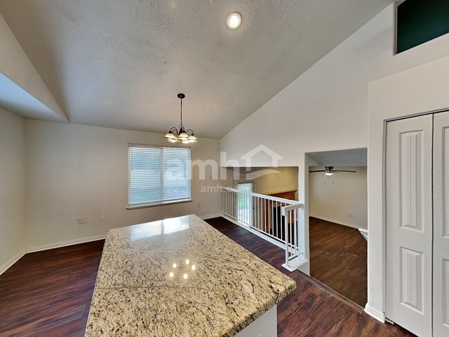 Foto del edificio - 5956 S Stone Flower Way