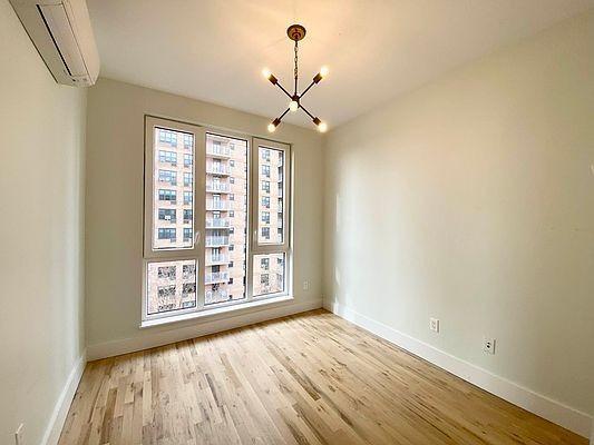 Foto principal - 2 bedroom in BRONX NY 10467