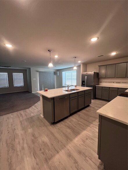 Building Photo - 7400 Gangway Dr