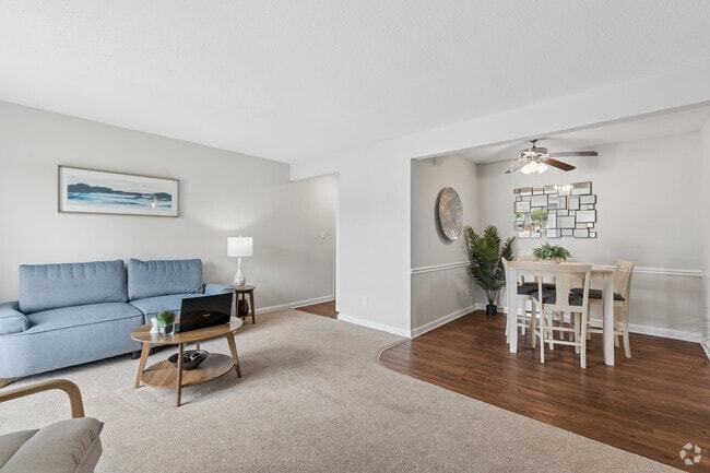 Interior Photo - Carolina - Students save up to 10%!