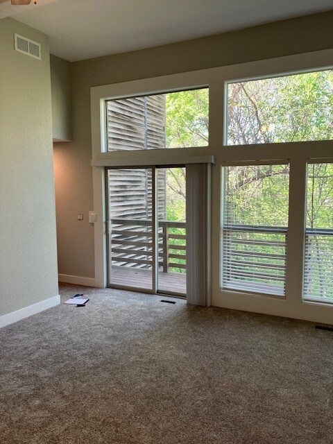 Vista desde la sala de estar - 4904 NW Barry Rd