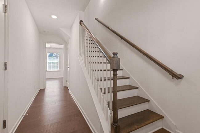 Building Photo - 940 Society Cir