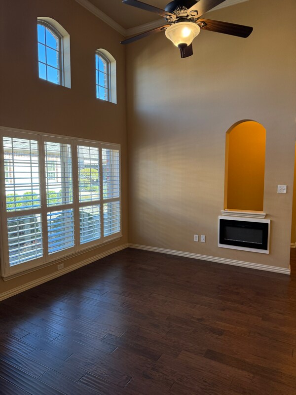 Building Photo - 5683 Hummingbird Ln