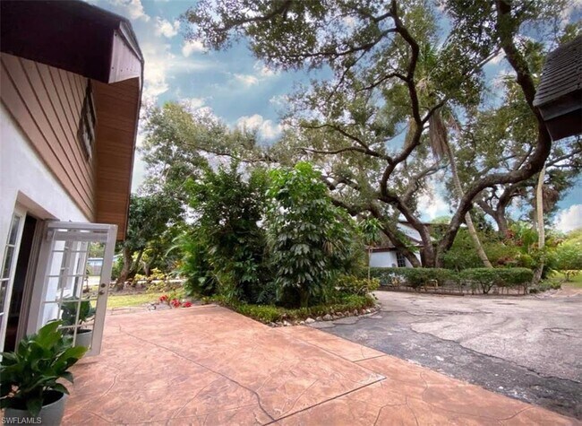 Building Photo - 3124 Collee Ct