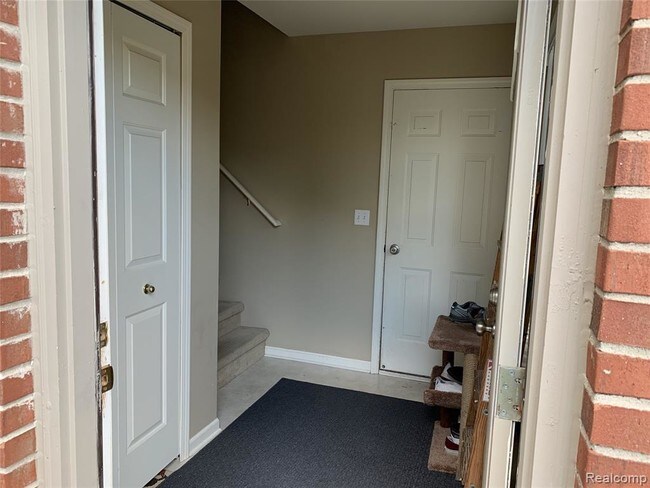 Foto del edificio - 20630 Dunham Rd