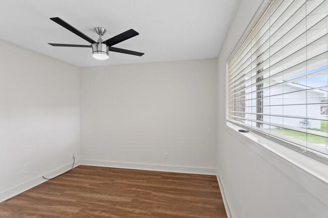Foto del edificio - 4842 Ponderosa Dr