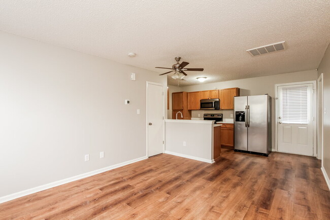 Foto del edificio - 5805 Greenway Vista Ln
