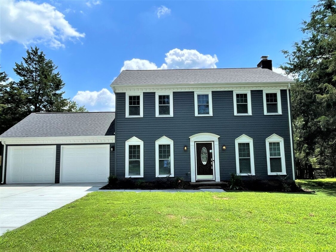 Primary Photo - 2701 Olde Whitehall Rd