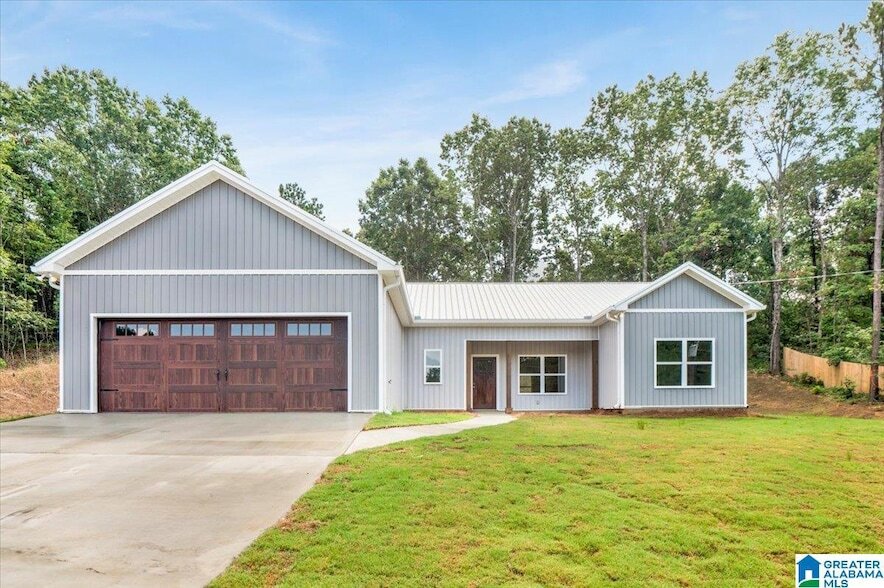 Primary Photo - 725 Fallview Ct