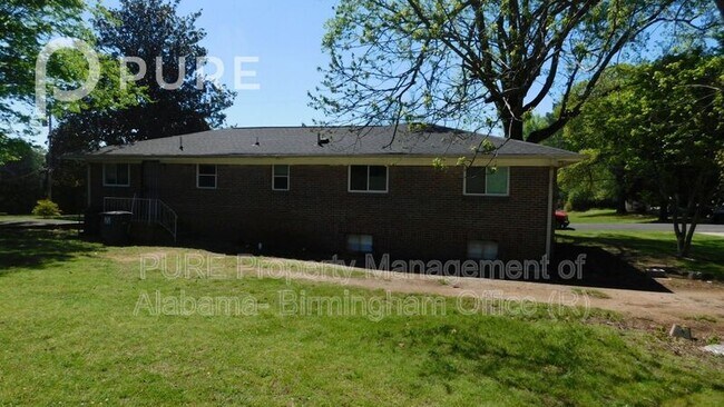 Building Photo - 324 Gloria Dr