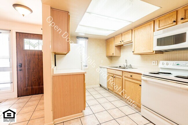 Foto del edificio - 15110 Tally Ho Dr