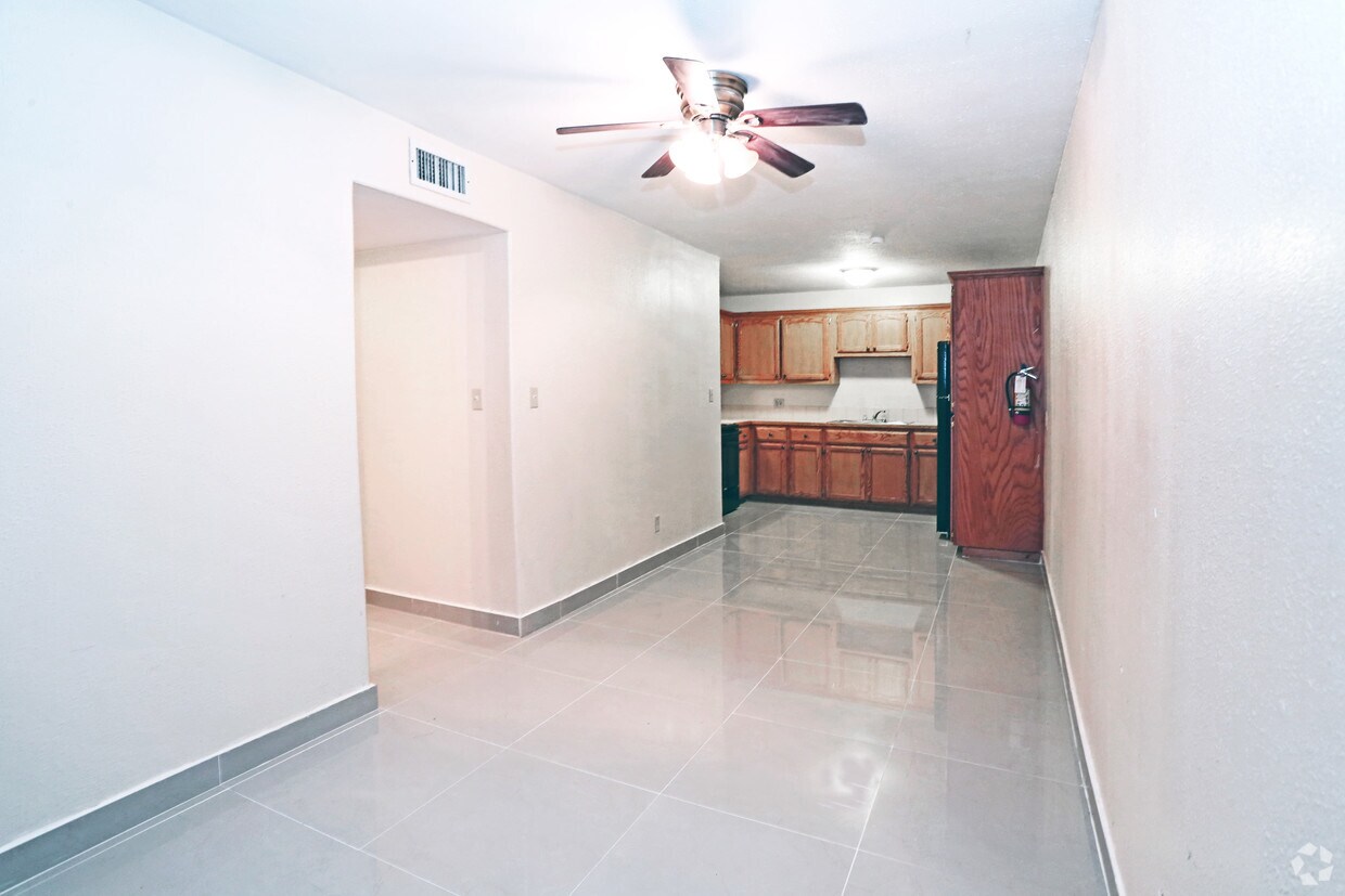 Royal Oaks Apartments McAllen, TX