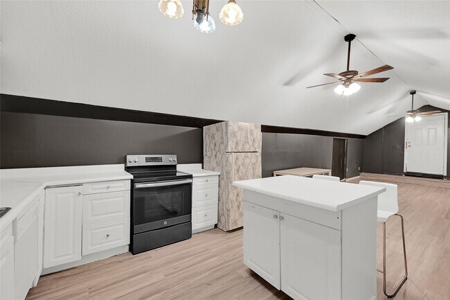 Foto del edificio - 310 N Rock Island St