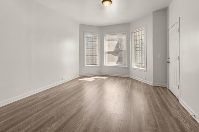 Foto del edificio - 5744 S Green St