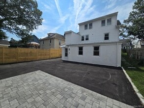 Building Photo - 60 Homecrest Ave