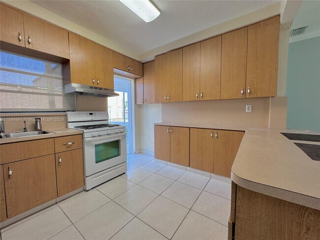 Foto del edificio - 367 E 20th St