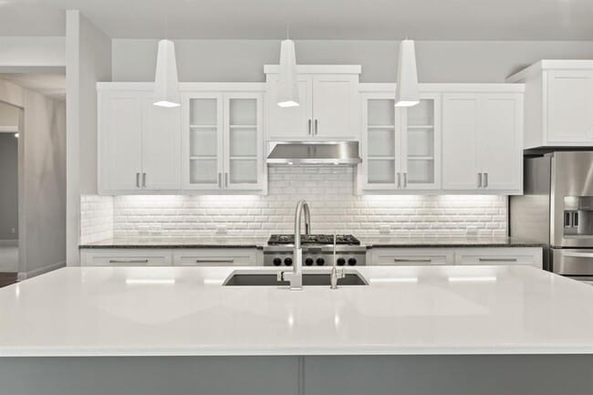 Building Photo - 605 White Tail Cv