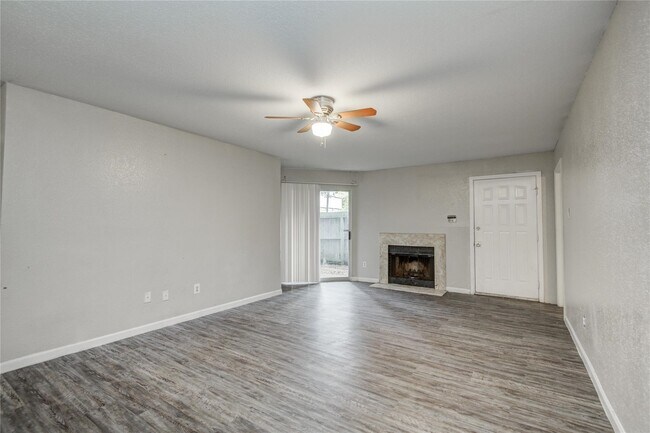 Foto del edificio - 9797 Leawood Blvd
