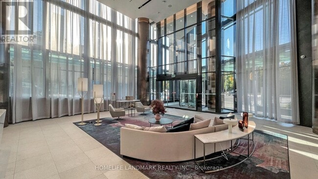 Building Photo - 575 Bloor St E