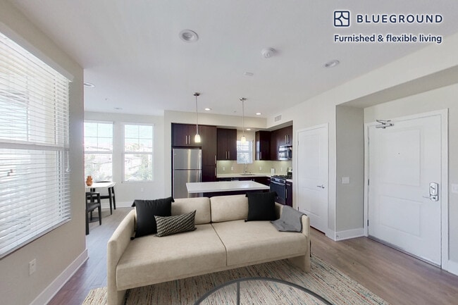 Building Photo - 1000 Lupine