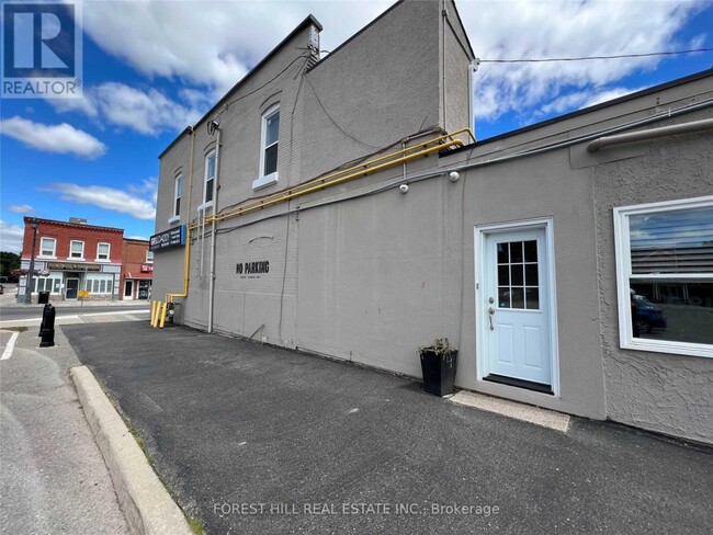 Building Photo - 136 Main St E