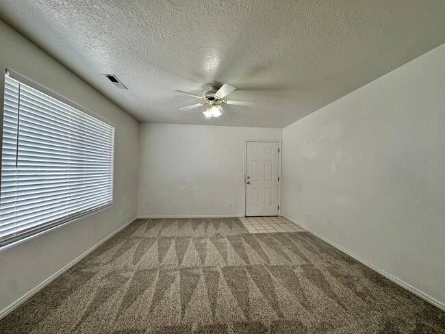 Building Photo - 1063 S 430 E
