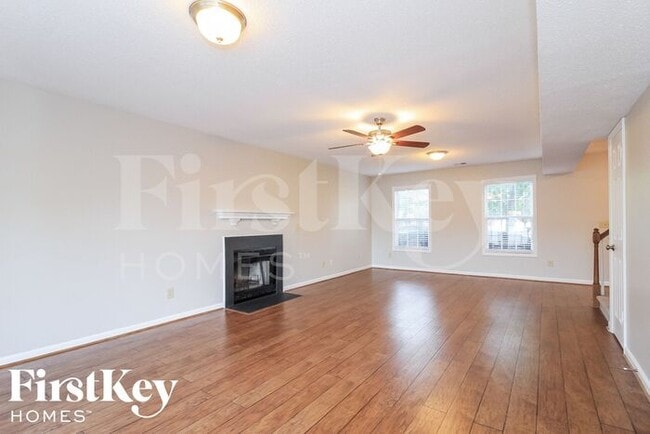 Building Photo - 125 Watercrest Ct