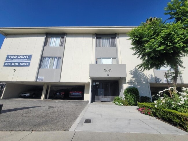 Building Photo - 1841 S. Manhattan Pl