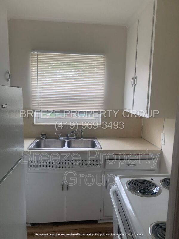 Foto del edificio - 2445 W Bancroft St